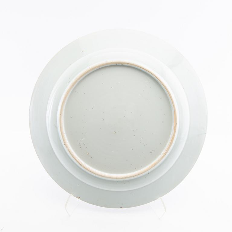 Large China Qianlong (1736-95) porcelain.