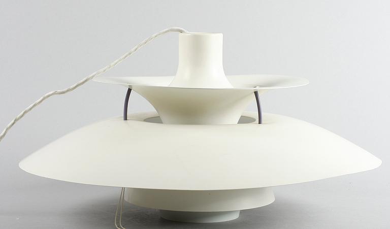 TAKLAMPA, "PH 5". Poul Henningsen för Louis Poulsen, Danmark. Diam ca 55.