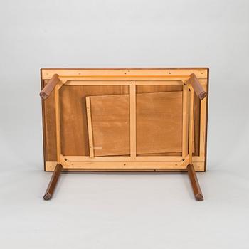 Olof Ottelin, a 1960s 'Sirena' dining table, Oy Stockmann Ab, Keravan puusepäntehdas.