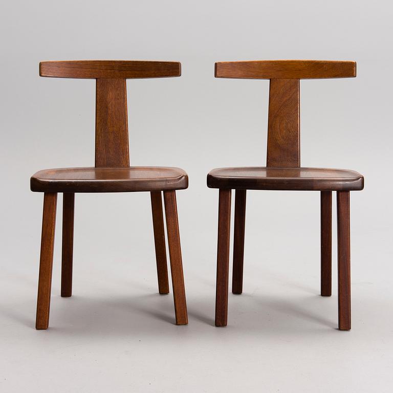OLAVI HÄNNINEN, THREE CHAIRS. "T-chair" for Huonekalu Mikko Nupponen Oy, 1950s.