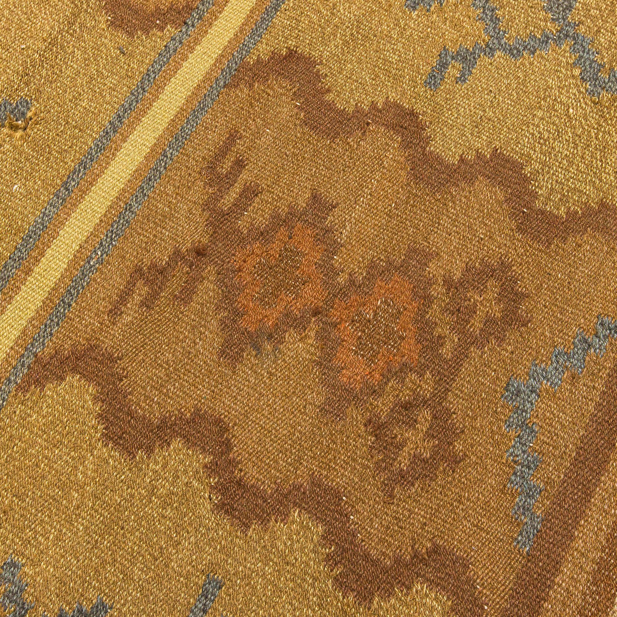 Aino Keinänen-Baeckmann, A 1920s Finnish flat weave carpet. Circa 300 x 203 cm.