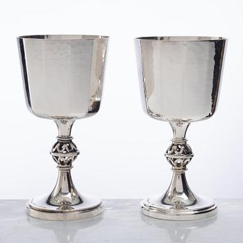 Eric Löfman, A set of twelve silver liqueur glasses, KG Markströms, Uppsala 1978.