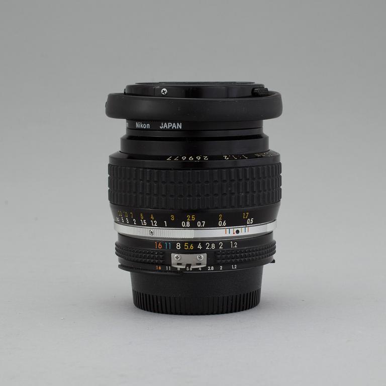 KAMERAOBJEKTIV, Nikon, Nikkor 50 mm 1:1:2, nr. 269677.