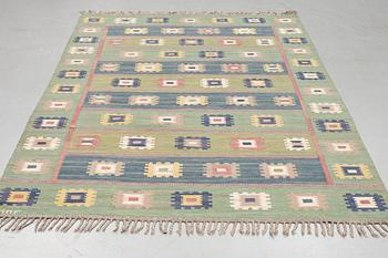 Märta Måås-Fjetterström, a carpet, "Grön äng", flat weave, ca 291 x 207 cm, signed AB MMF.