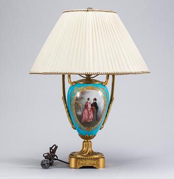 BORDSLAMPA, Louis XVI-stil. 1900-talets första hälft.