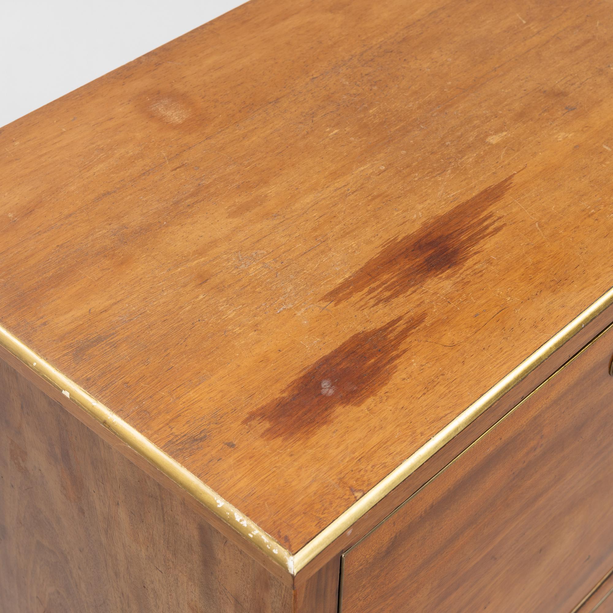 A late Gustavian secretaire, around 1800.