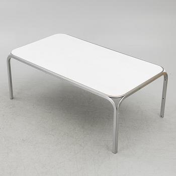 Jørn Utzon, a 'New Angle' dining table, Fritz Hansen, Denmark, 1971.