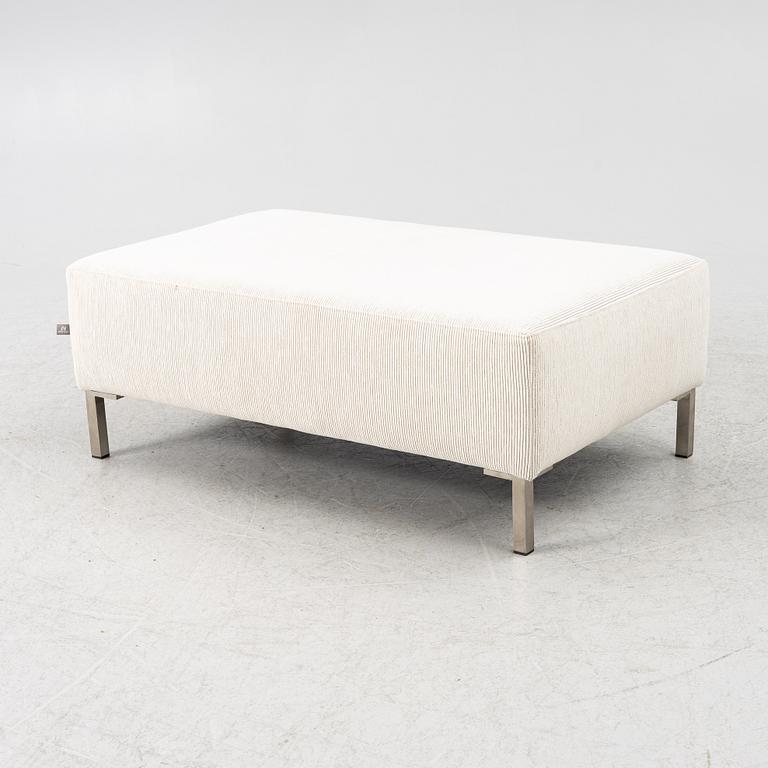 Jens Juul Eilersen, soffa och fotpall.