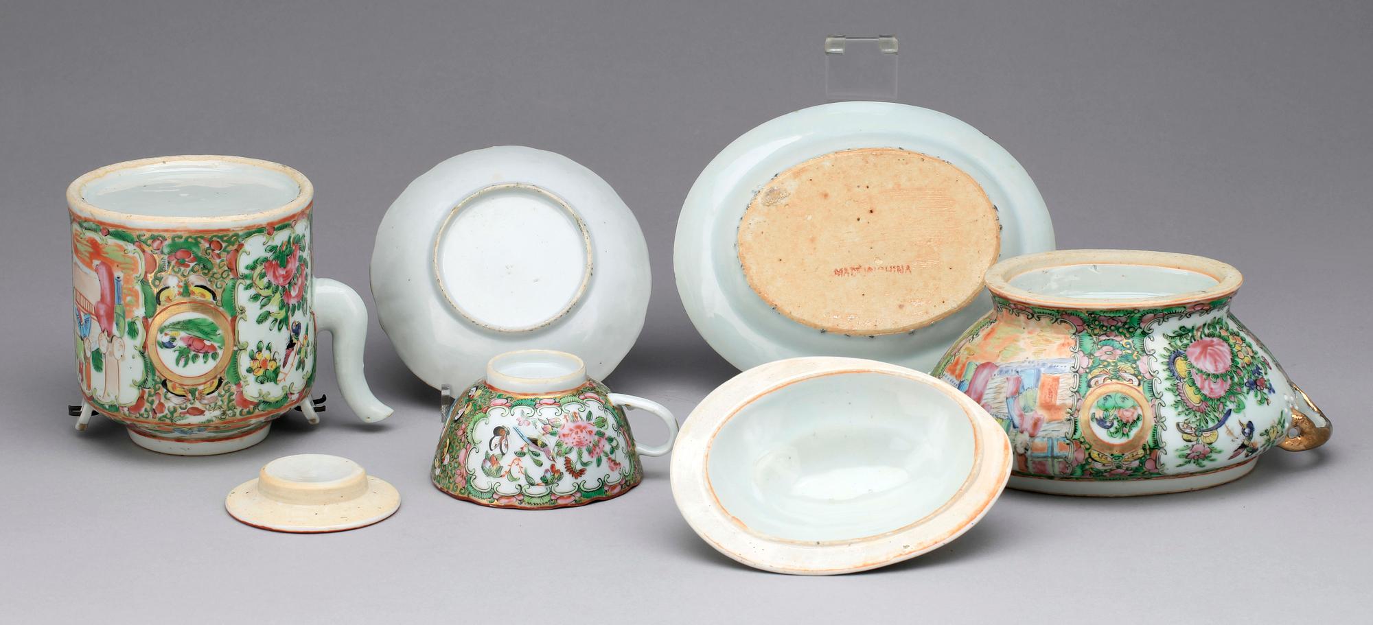 SERVISDELAR, tre delar, porslin. Kina, Kanton, omkring 1900.