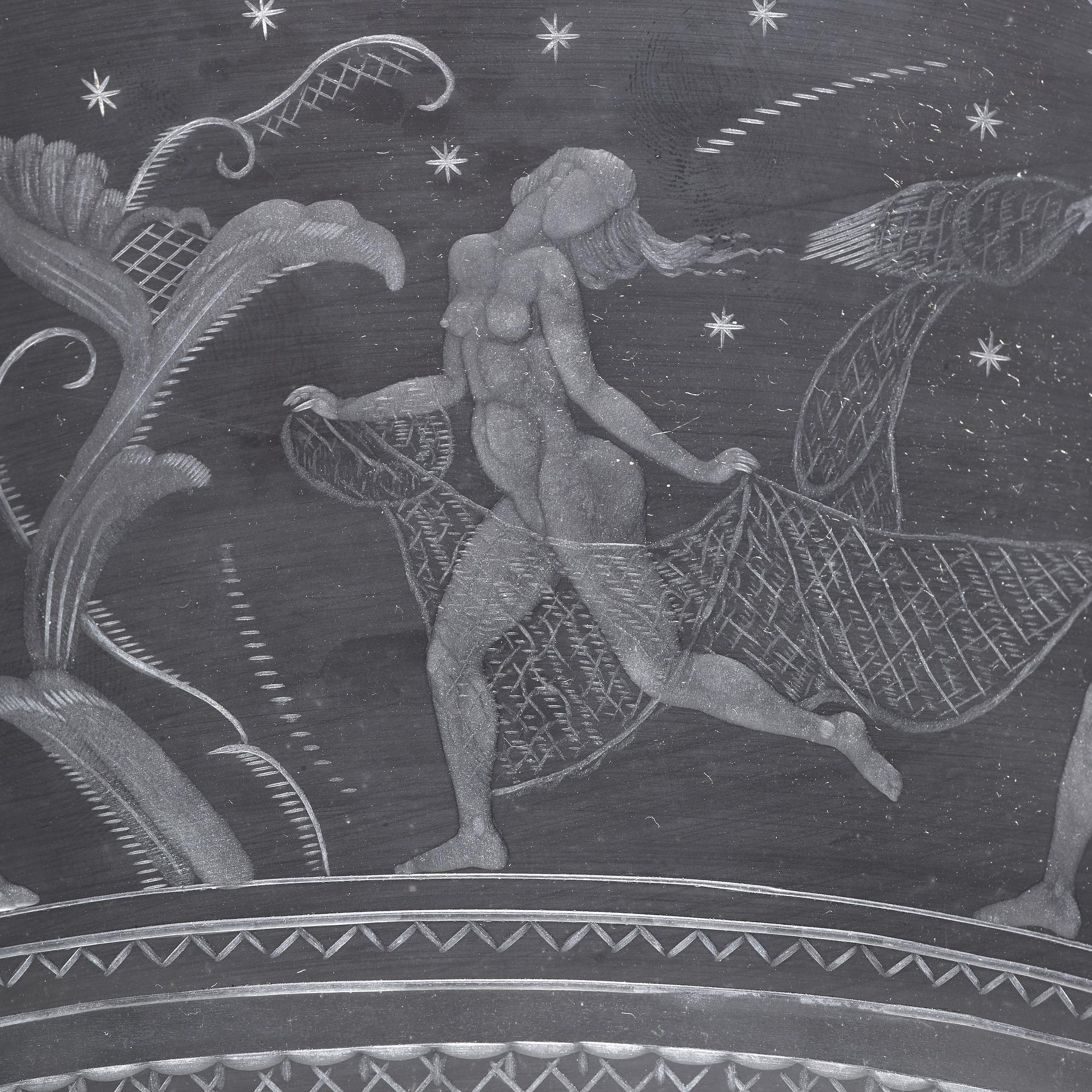 Simon Gate, an engraved glass lamp shade, Orrefors, Sweden 1920.