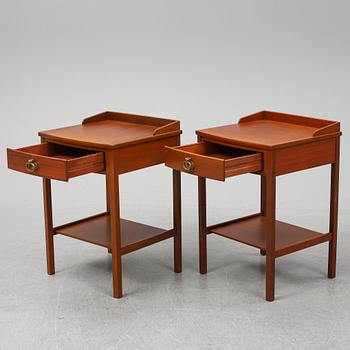 KERSTIN HÖRLIN-HOLMQUIST, a pair of mahogany bedside tables, Triva, Nordiska Kompaniet, 1965.