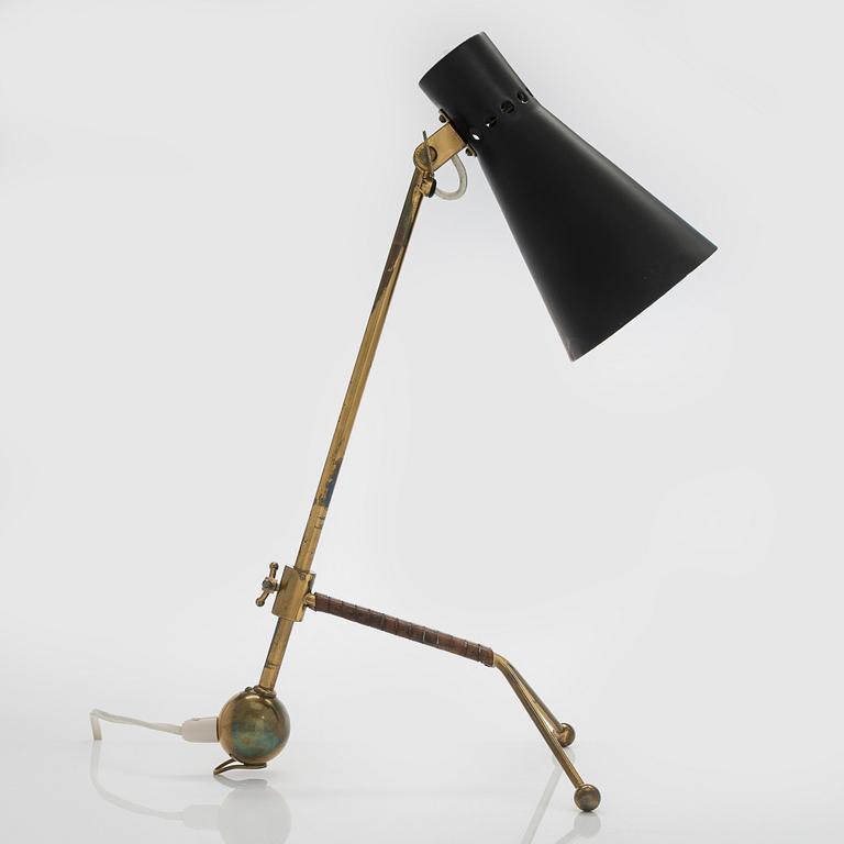 Tapio Wirkkala, bordslampa, modell K11-16 för Idman 1900-talets mitt.