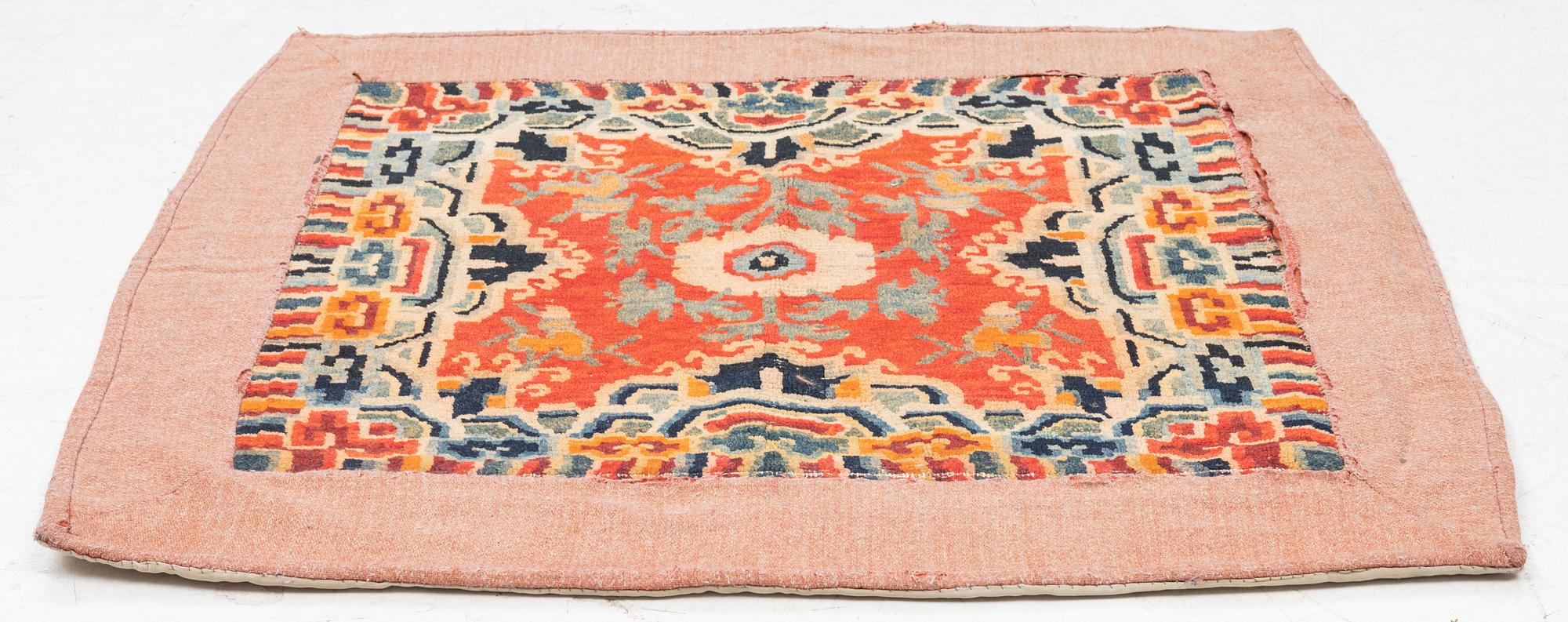 Meditationsmatta, antik Tibet, ca 84 x 80 cm.