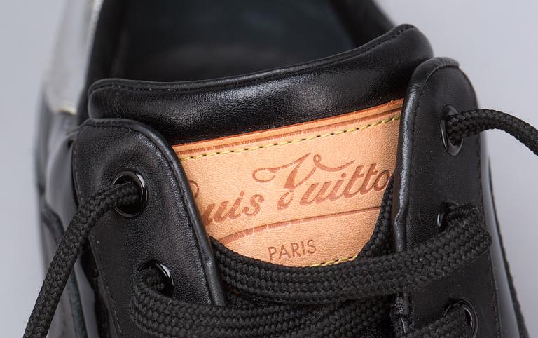 SKOR, Louis Vuitton.