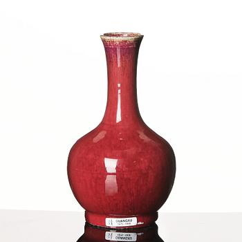 A flambe glazed vase, Qing dynasty, 19th Century.