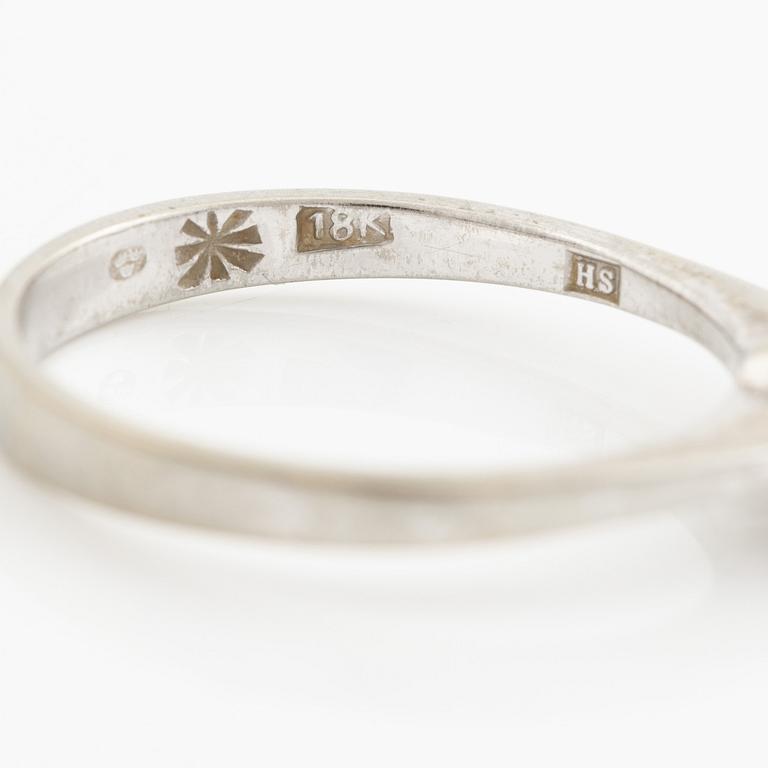 Ring, 18K vitguld med briljantslipad diamant.
