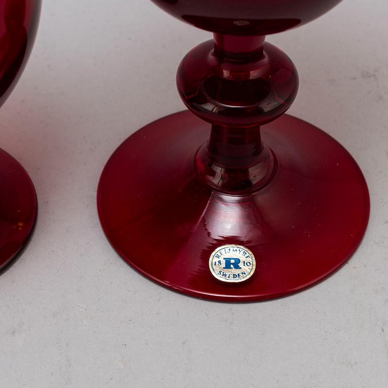 NILS LANDBERG samt MONICA BRATT, glasservisdelar, 43 delar. Orrefors samt Reijmyre.