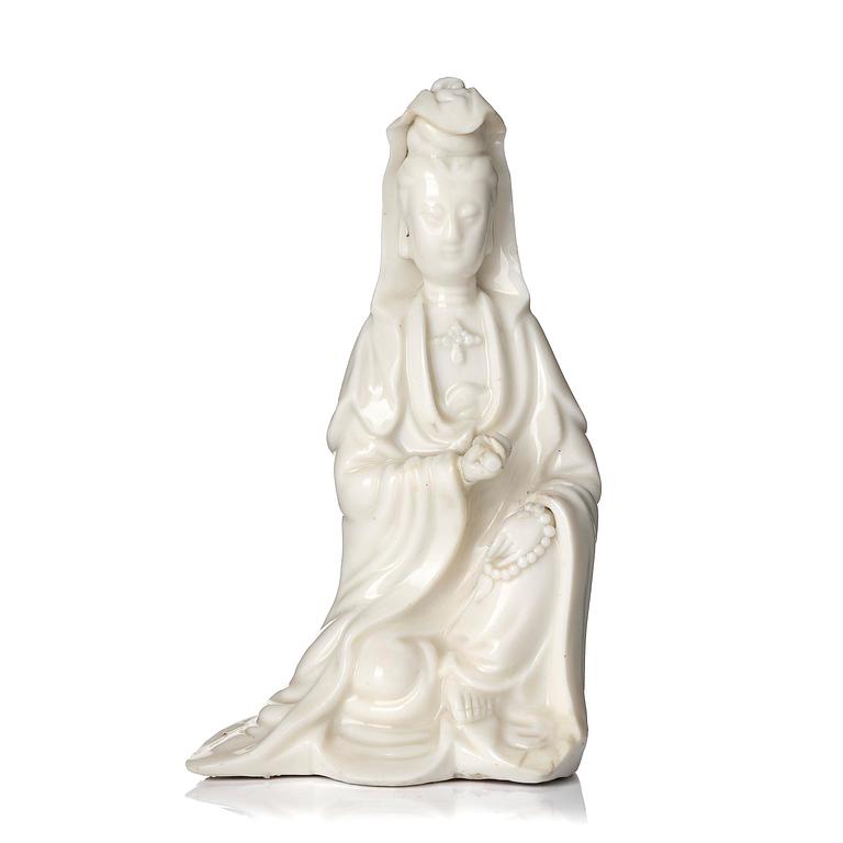 A blanc de chine figure of Guanyin, Qing dynasty,