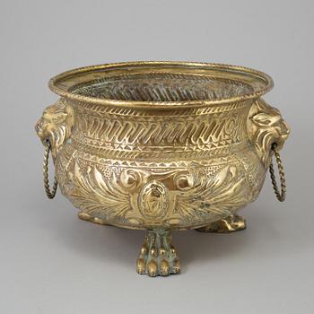 A brass flower pot, 18th century.