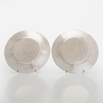 Tapio Wirkkala, lautasia, 6 kpl, hopeaa, TW 140, Kultakeskus, Hämeenlinna 1976-79.