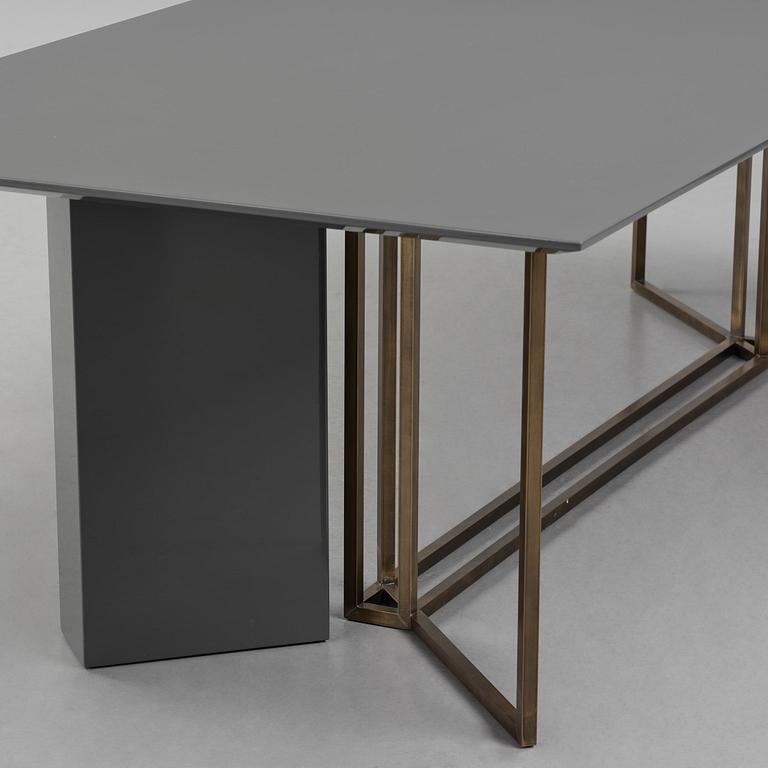 Andrea Parisio, matbord, "Plinto Rectangular", Meridiani, Italien, efter 2015.