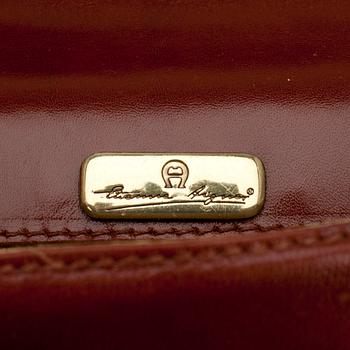 VÄSKA, crossbody, Etienne Aigner.