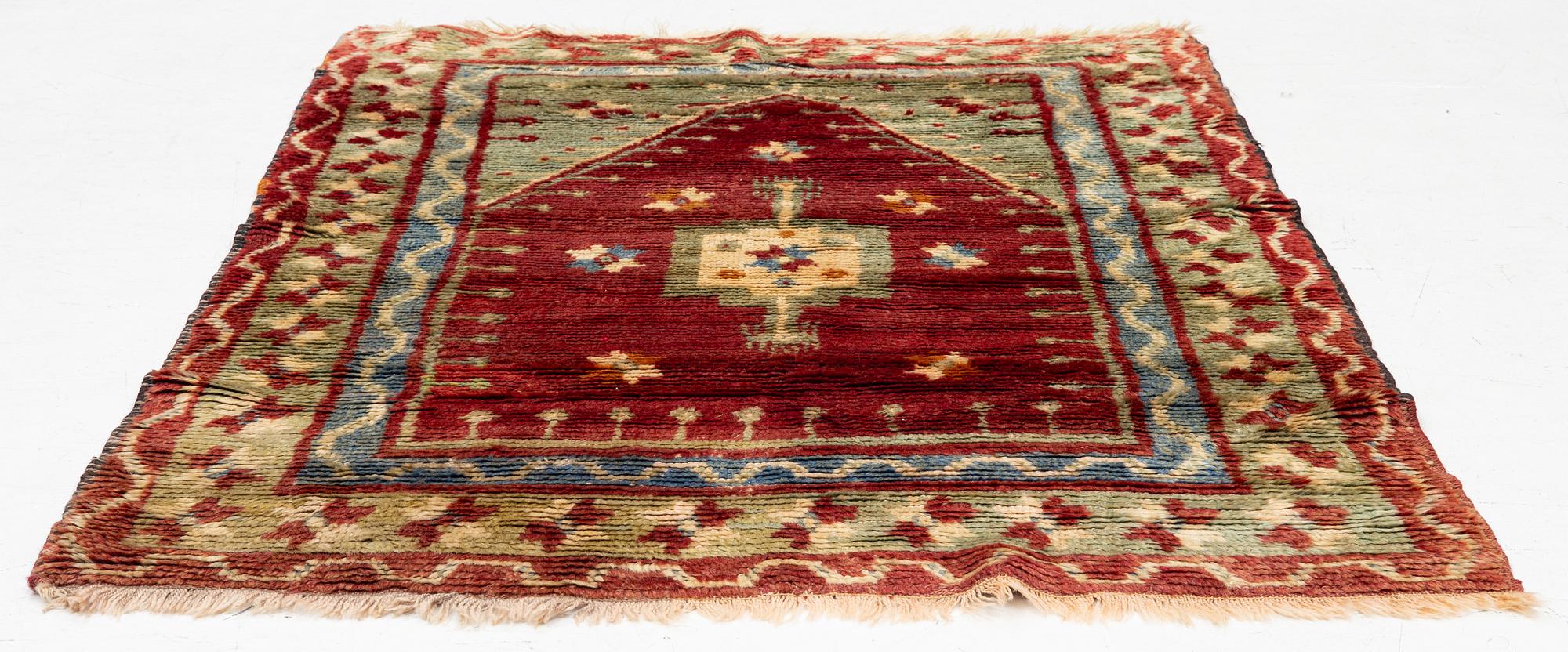 A Tulu rug, central Anatolia, c. 156 x 110 cm.