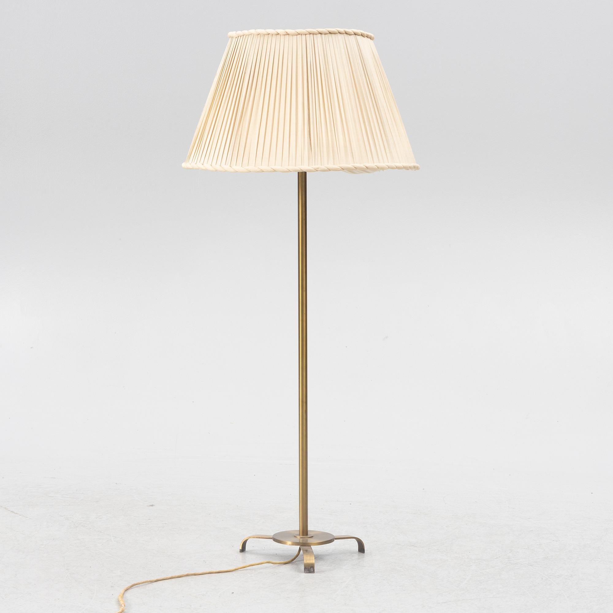 Golvlampa, omkring 1900-talets mitt.