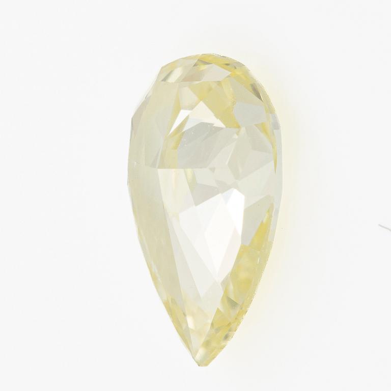 Oinfattad droppslipad gul diamant, 0.50 ct, medföljande GIA report.