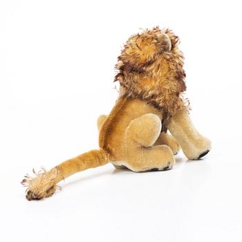 Steiff, 3 toy animals, two lions and a 2000 Weihnachtsbär.