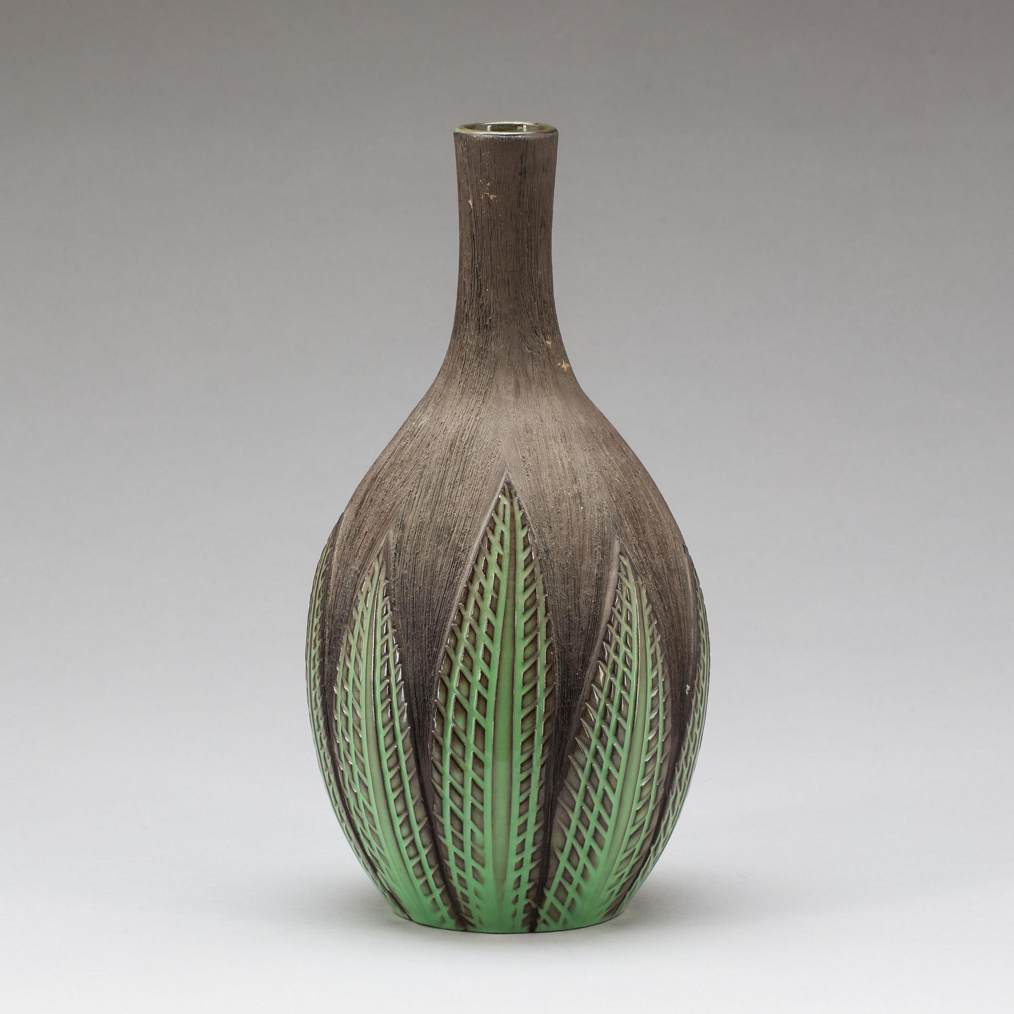 VAS, stengods, Anna-Lisa Thomson, "Paprika", Upsala Ekeby, 1900-talets andra hälft.