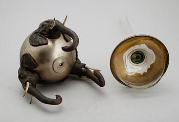BORDSFOTOGENLAMPA, mässing, sekelskiftet 1900.