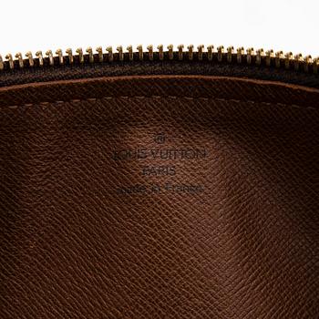 Louis Vuitton, väska, "Papillon 27".