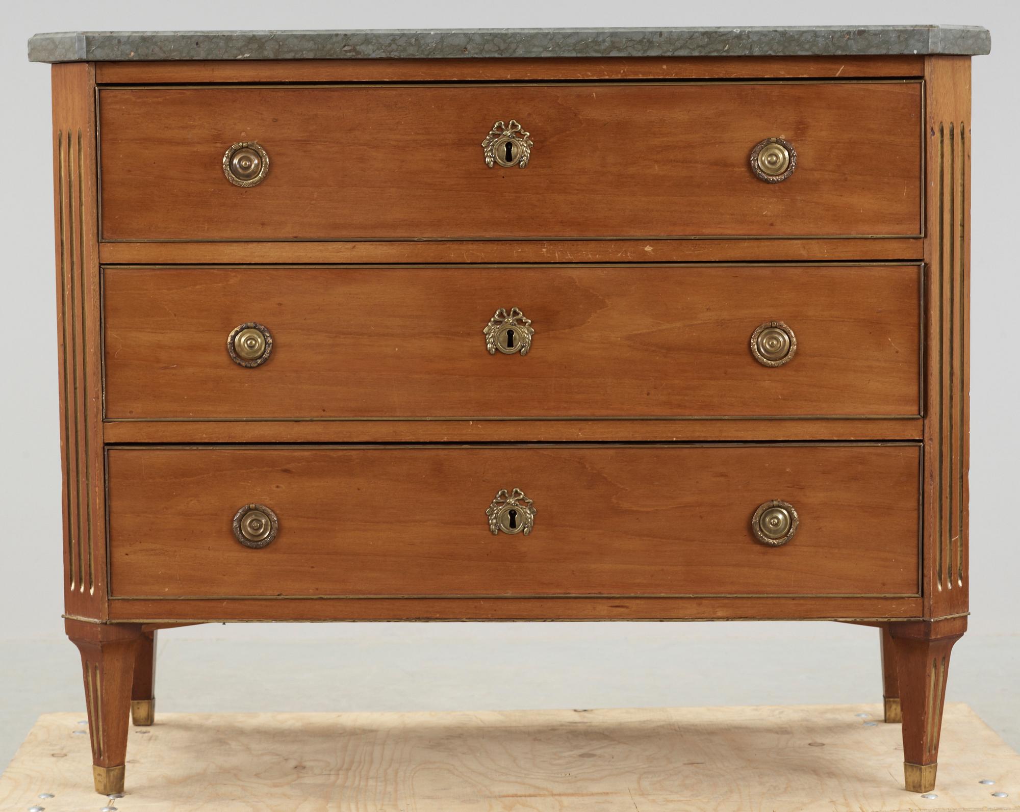 BYRÅ, sengustaviansk, 1800-talets början.