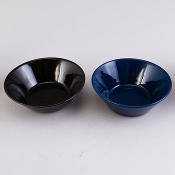 KAJ FRANCK, A 67-piece SET OF KILTA / TEEMA FAYENCE / PORCELAIN by Arabia.