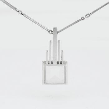 HÄNGE samt KEDJA, silver med bergkristall ca 17,33 ct, Stigbert, Stockholm 1944. Vikt ca 21,46 g.