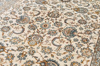 Matta, Keshan, ca 390 x 280 cm.