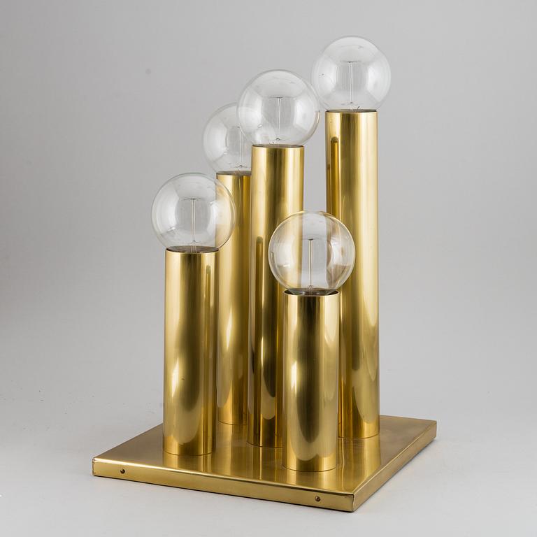 A brass table lamp, 21st century.