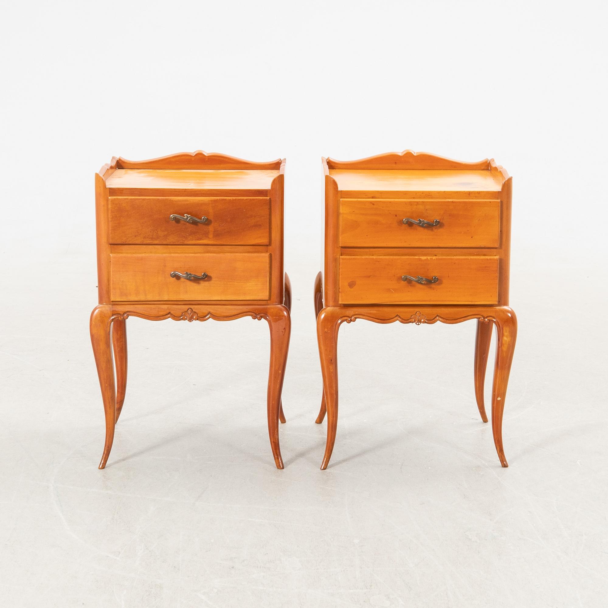 Sängbord, ett par, 1900-talets första hälft.