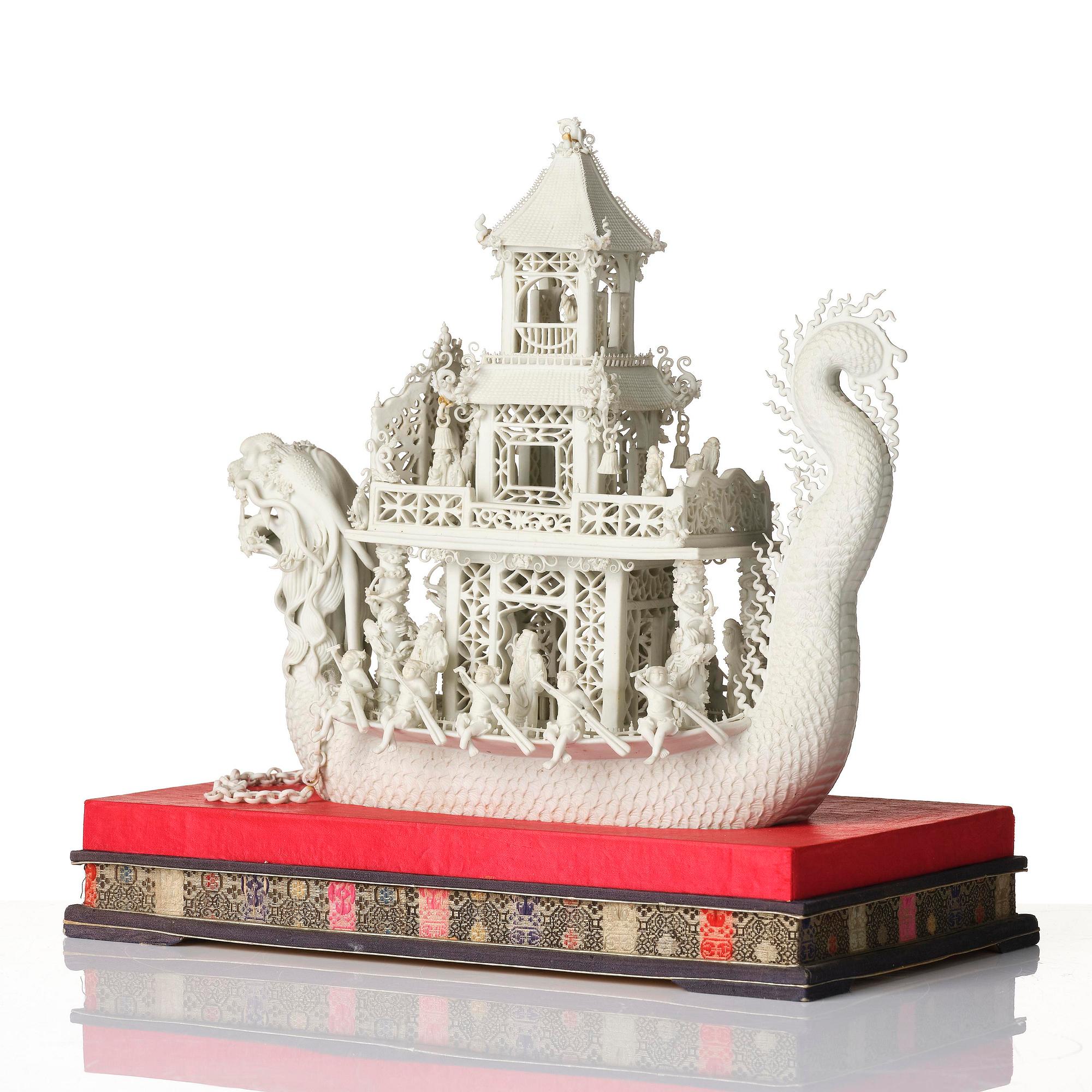 A white biscuit Dragon Boat, Qing dynasty, 19th Century.
