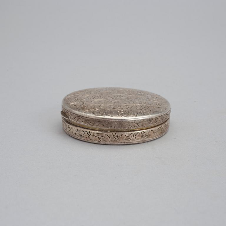 Six silver boxes including a pair of boxes by K A Anderson, Stockholm, 1927. Weigth ca 534 grams.