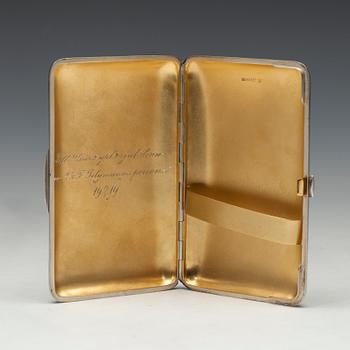 SIKARIRASIA, hopeaa, Oskar Lindroos, Helsinki 1919. Paino 211 g.