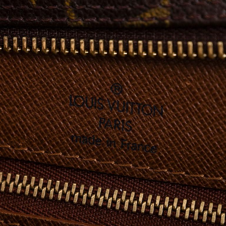 Louis Vuitton, a Monogram Canvas 'Nile 28' shoulder bag.