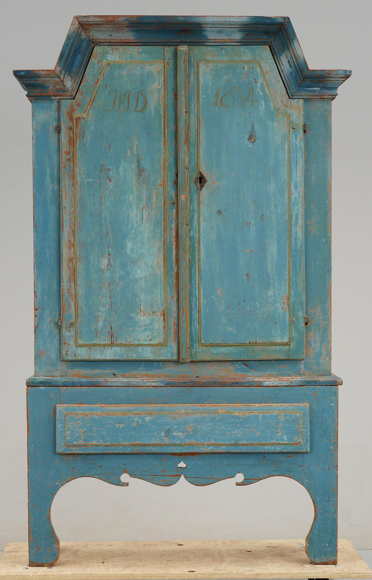 SKÅP, allmoge, bär dat 1834.