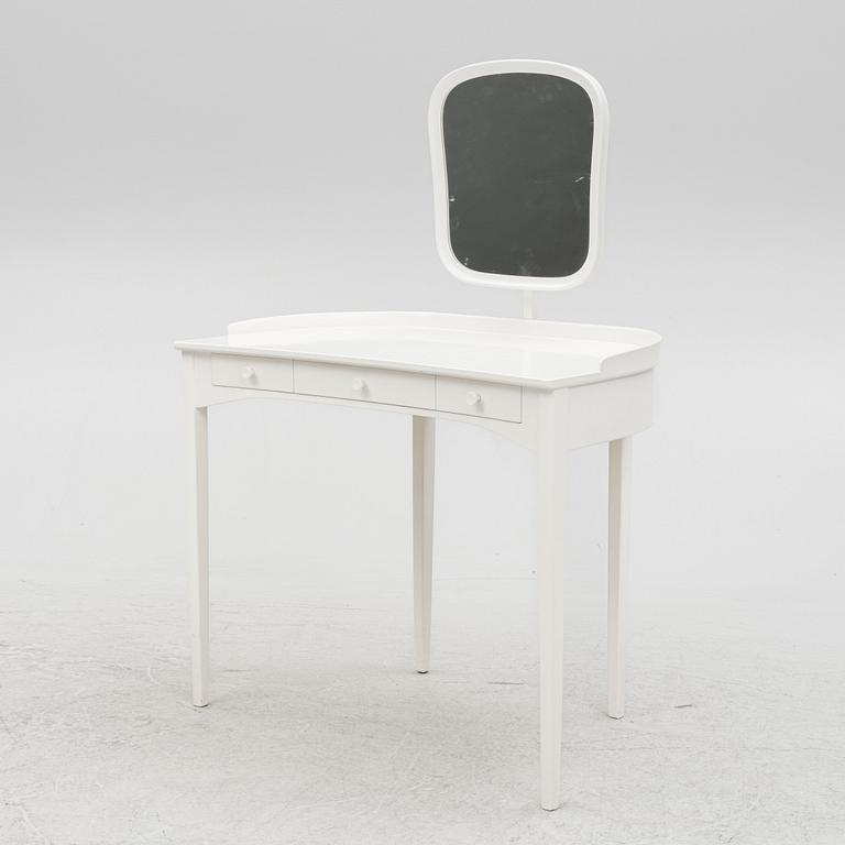 Carl Malmsten, a 'Birgitta' dressing table, Åfors Möbelfabrik, second half of the 20th Century.