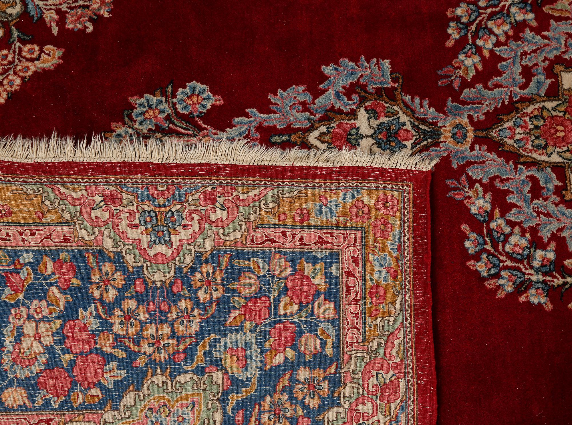 MATTA, Kirman, old/semiantik, 370 x 270 cm.