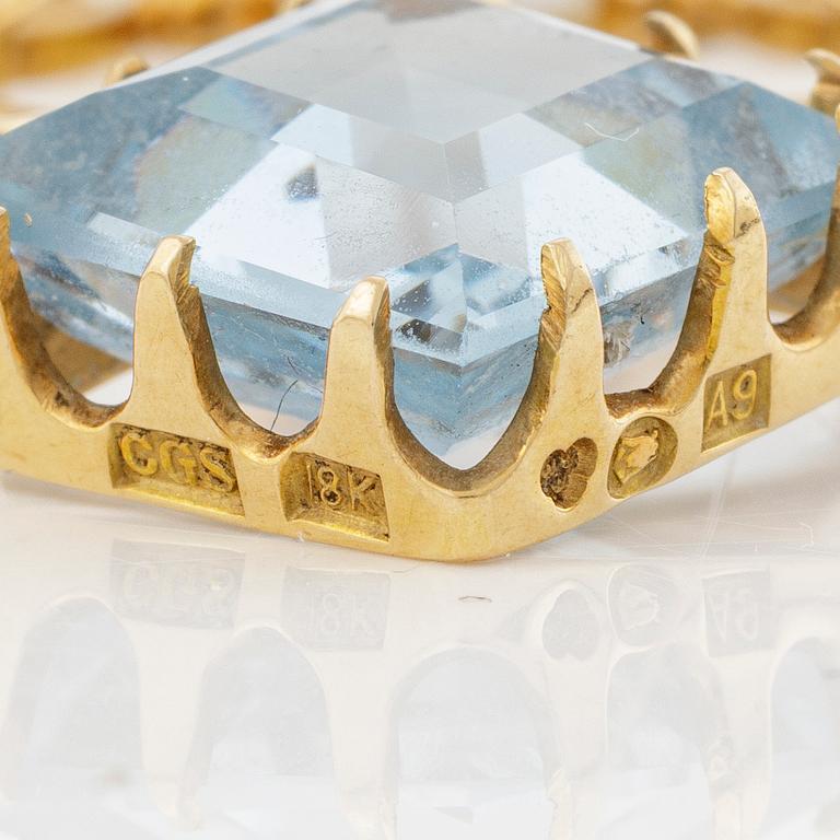 Pendant with chain, 18K gold and synthetic blue spinel, and pearl.