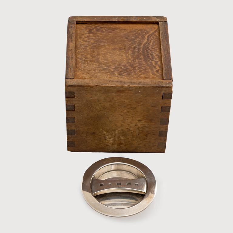 Bertel Gardberg, tedosa, teak och lock i silver, märkt BRG, silver 916H, Helsingfors 1957.