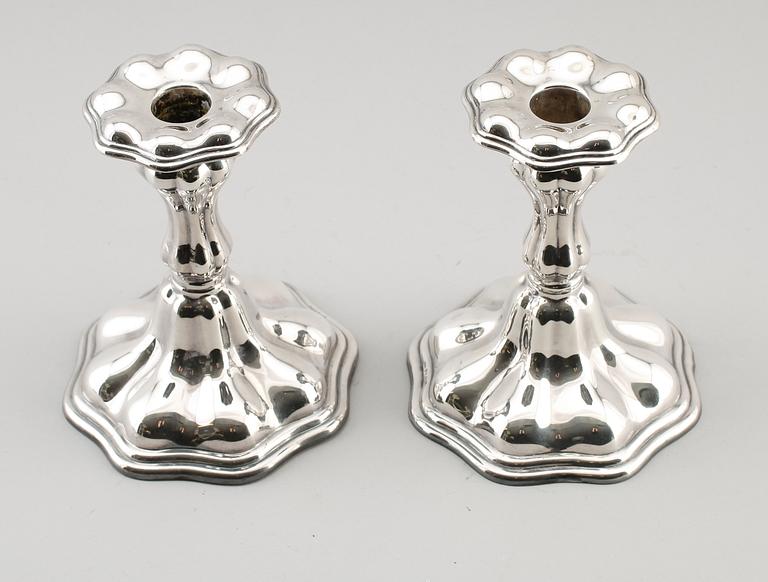 LJUSSTAKAR, 1 par, silver, CG Hallberg, 1945. Vikt ca 320 g.