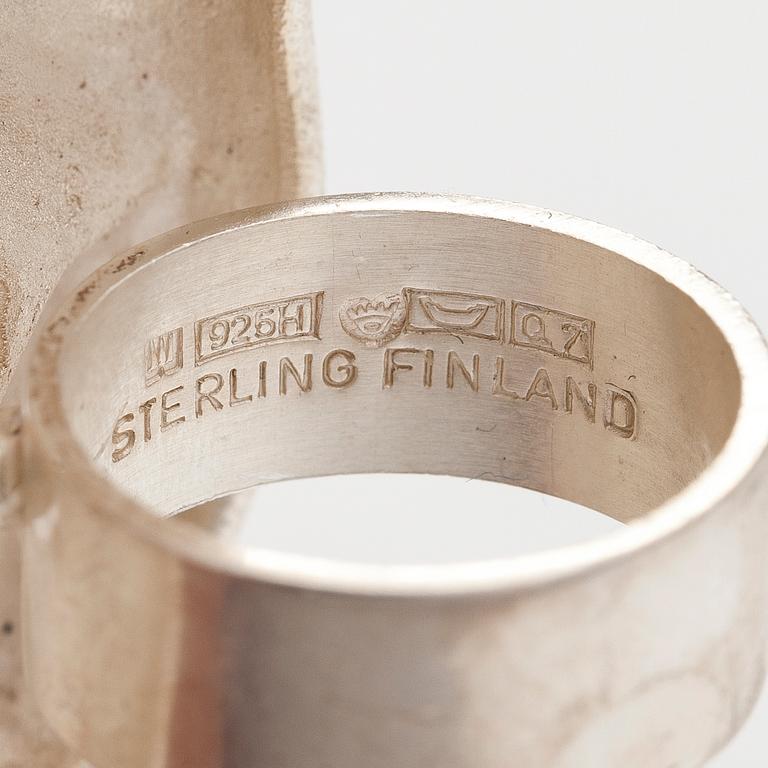 BJÖRN WECKSTRÖM, A sterling silver ring "Brukka's pond". Lapponia 1969.